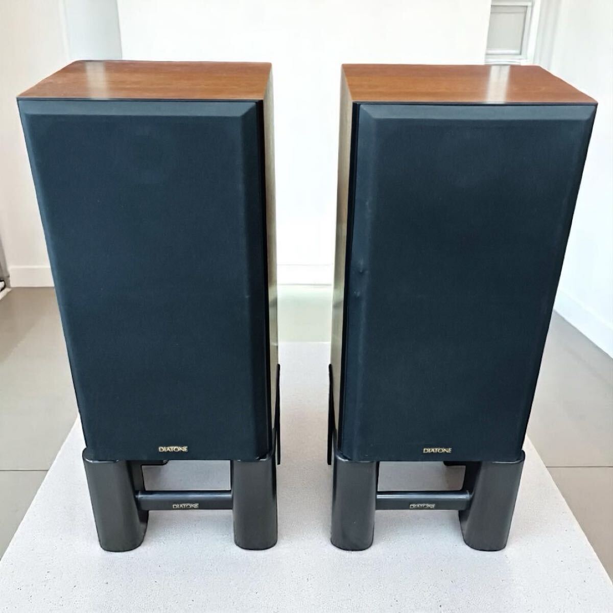 [八5452] 三菱　DIATONE ダイアトーン　スピーカー　DS-900EX　音出し確認ok スピーカースタンド付　4個口発送【現状品】_画像1