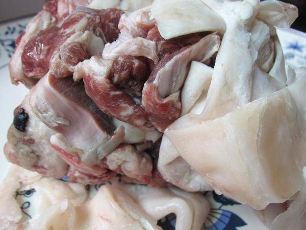 特選、國産「牛スジ1kg」 たまには男の手料理はいかが？