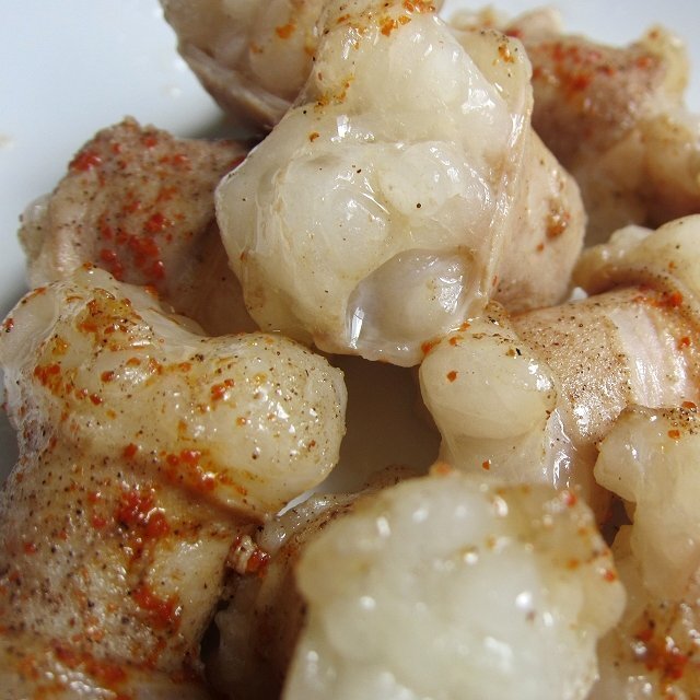 鮮度抜群?國産「小腸1kg」カット、洗浄済み!! 甘～くて美味です。