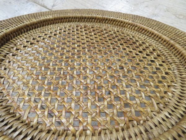 【USED】 撮影スタジオで使われていた BAOLGI/バオルジ ラタン アンダープレート ラウンド ナチュラル 検索用? 籐/トレイ/F0608 #2