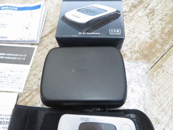 【ほぼ未使用/動作品】撮影スタジオで倉庫保管されていた OMRON HEM-6301 手首式血圧計(jì) 検索用? 日本制/デジタル/血圧計(jì)/オムロン/F0608