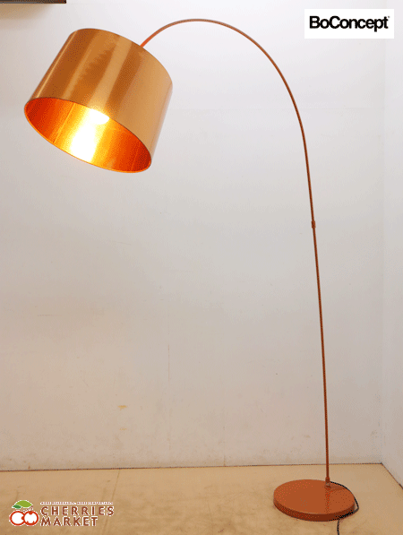 ◆展示品◆ BoConcept ボーコンセプト Kuta クタ フロアランプ/フロアスタンド/照明 ブラッシュドカッパー 17万