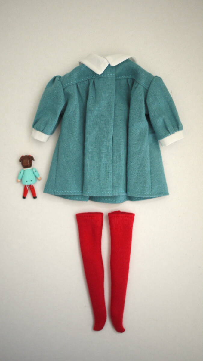 090* アメリカ作家さん超ミニチュアドール＋お揃いハンドメイドブライスサイズお洋服セット