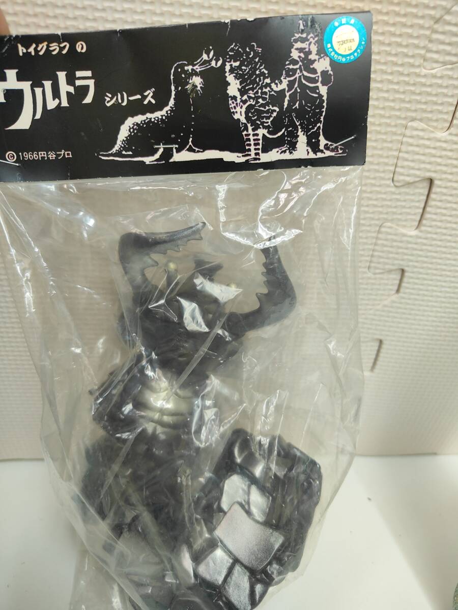 トイグラフ　（黒）　アントラー　ベース付き　検索　マーミット　М1號　マルサン　ゴジラ