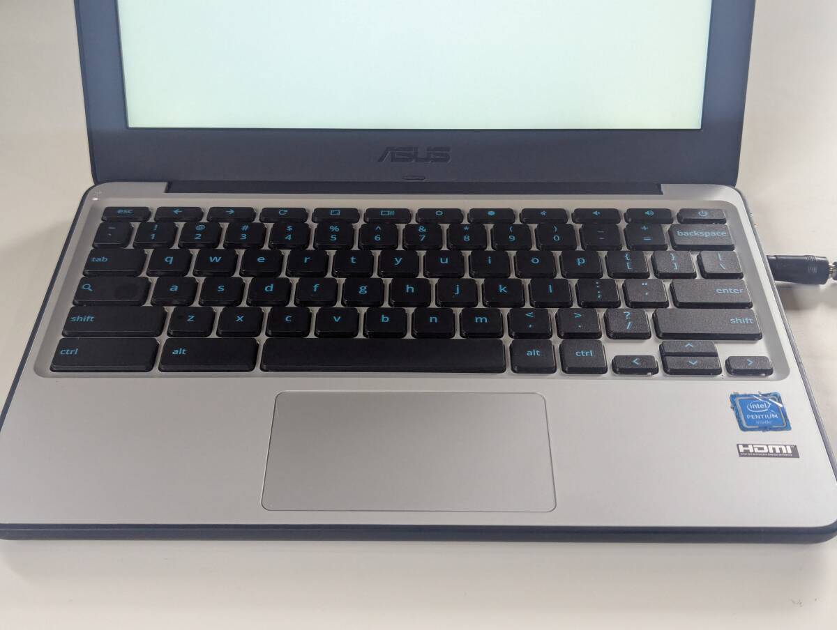 ASUS ChromeBook C202S ノートパソコン 2GB/eMMC16GB 本體のみ　202505131502
