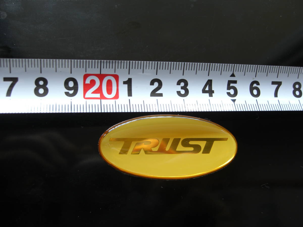 ★　８７年 当時物　トラスト エンブレム！黒色・白色 各１枚1セット！新品_画像7
