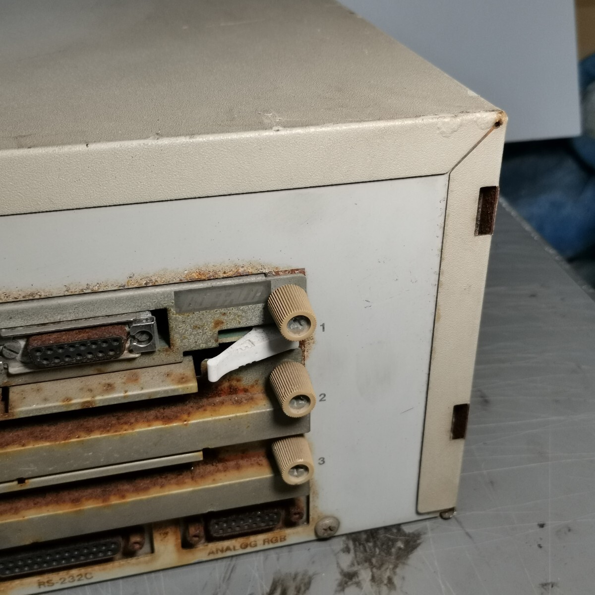  последний лот NEC PC-9801BS2/U7 старая модель PC Junk 