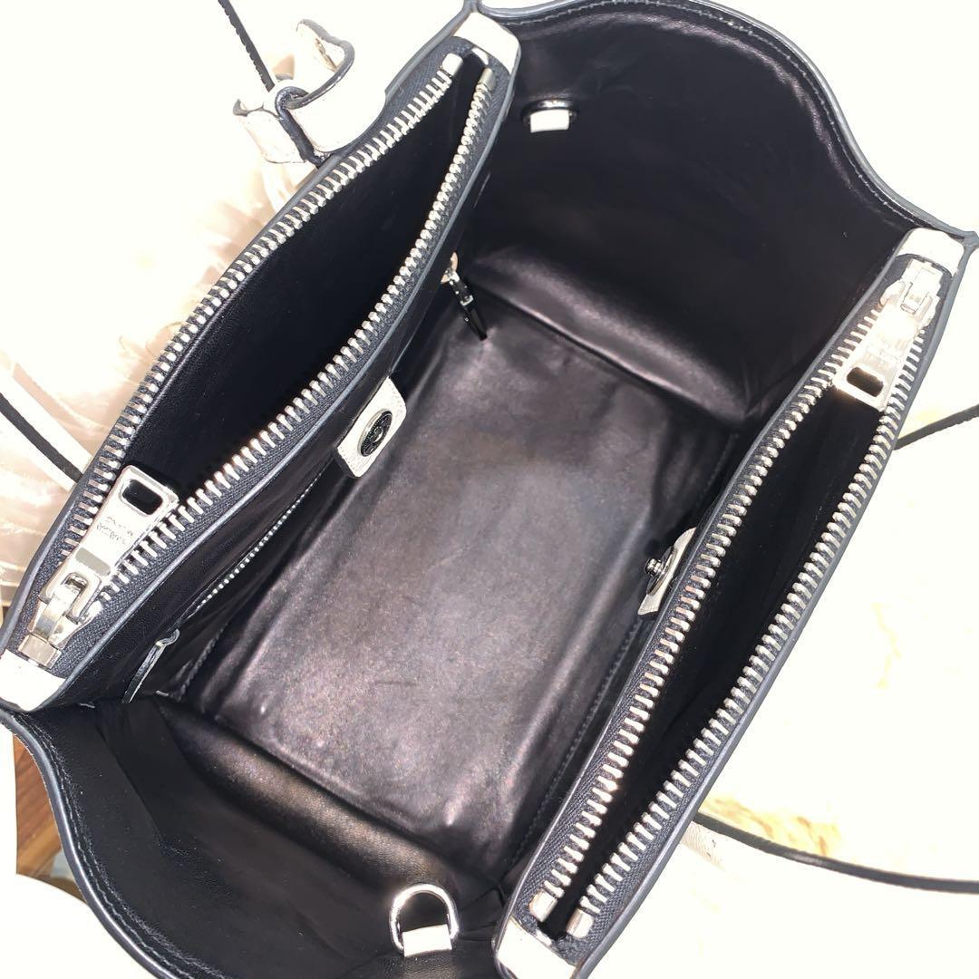 美品 PRADA 2WAYバッグ レザー アイボリー トライアングルロゴ