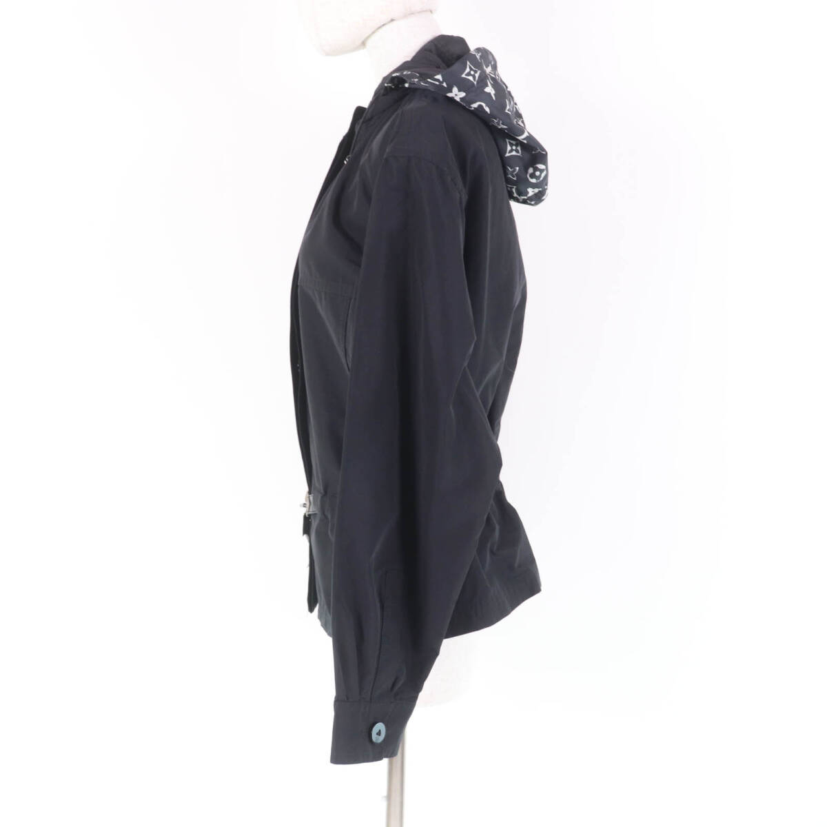 未使用品★L(fēng)OUIS VUITTON ルイヴィトン 23AW 1A5TTG ショートフーデッドパーカ ベルト付 ブラック 36 ハンガー付き 正規(guī)品 定価517000円