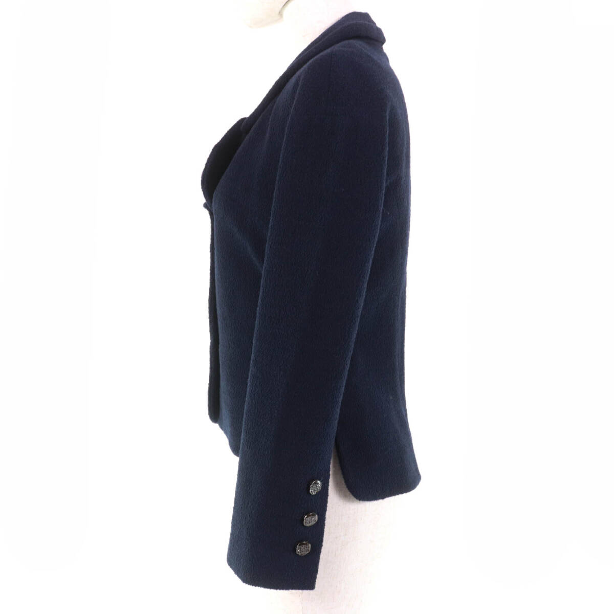 極美品☆CHANEL シャネル P42610V18196 ラインストーン ココマークボタン ジャケット ネイビー 38 ガーメント付 正規(guī)品 レディース