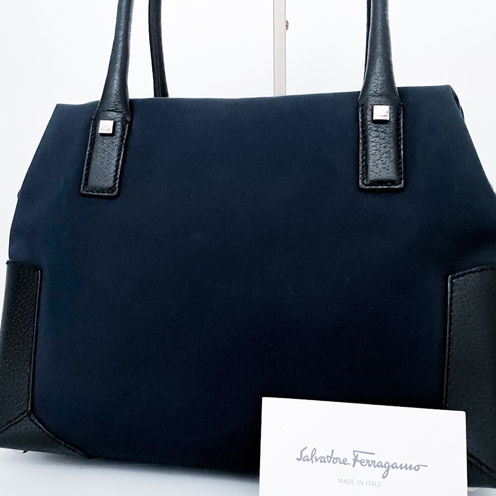 1円■超美品■型崩れ無し■希少デザイン Ferragamo フェラガモ 軽量 キャンバス トートバッグ ビジネス メンズ レディース レザー ネイビー