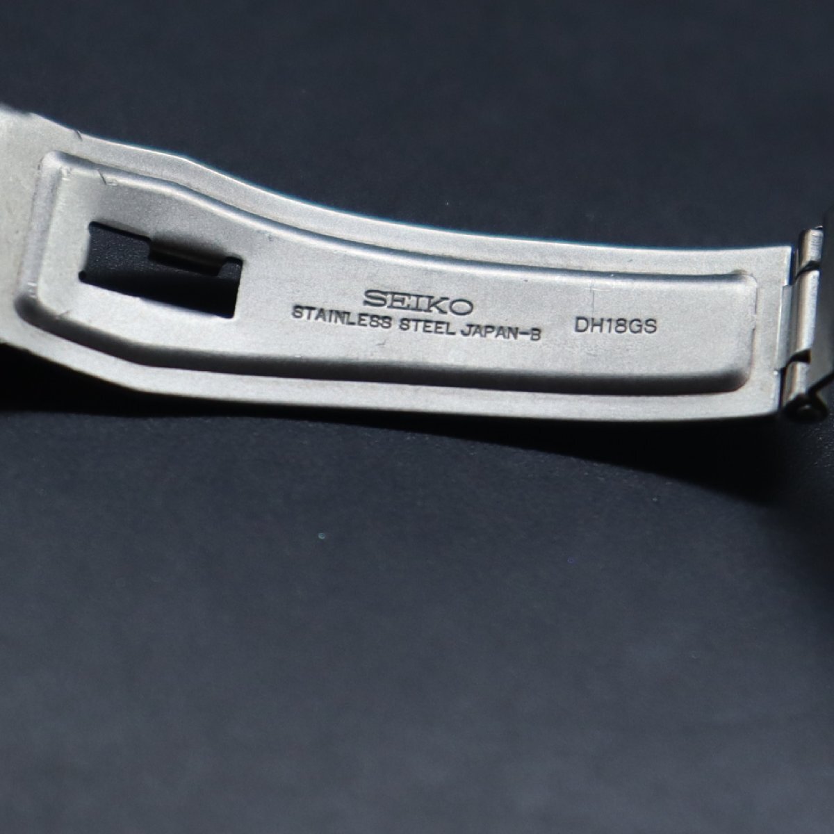 SEIKO GS グランドセイコー 95GS クォーツ 9587-8000 植字ロゴ シャンパン文字盤 デイト 諏訪工場 純正GSブレス メンズ腕時(shí)計(jì)