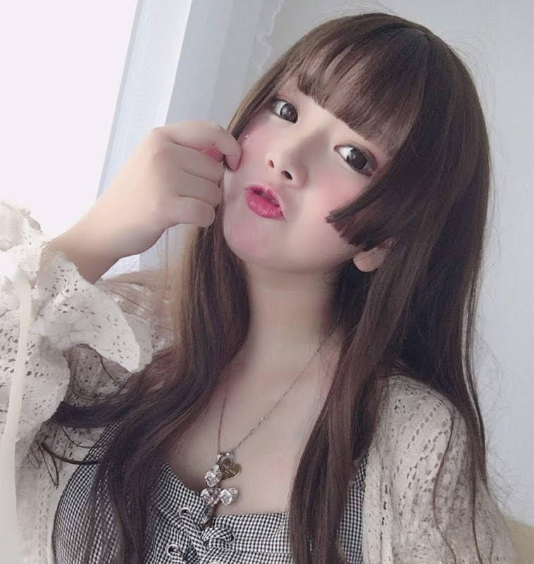 ライトブラウン ウィッグ 自然 原宿 ロリータ 高品質 ロング カール ぱっつん 姫カット 耐熱 ネット付き 軽い 可愛い 自然 ゆるふわ