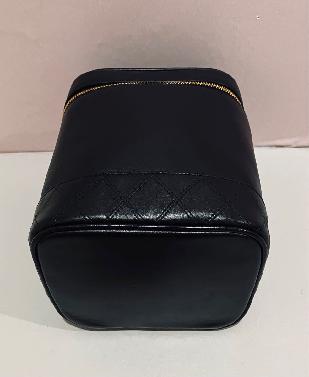 CHANEL 新品同様 ブラック レザー バッグ シャネル マトラッセ 黒 バック Gカード 付屬