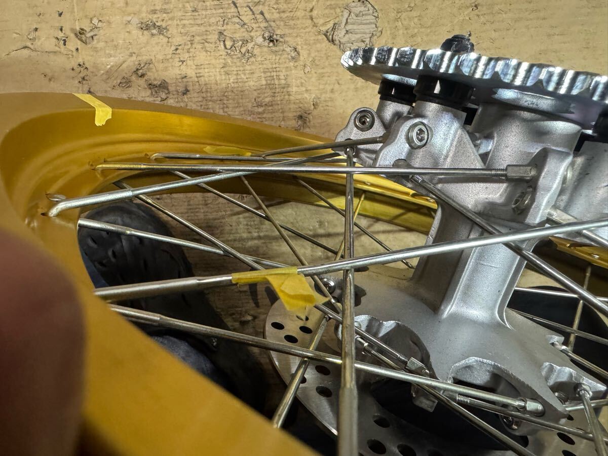 セロー250リヤホイール　ブレーキスプロケ新品 リアホイール ヤマハ セロー250