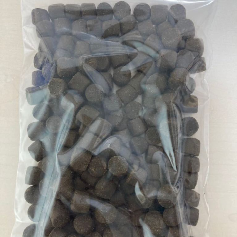 お得な大型魚(yú)餌セット 超特大餌 ハマチEPフレンド15と18のセット 400gづつ合計(jì)800g 沈下性