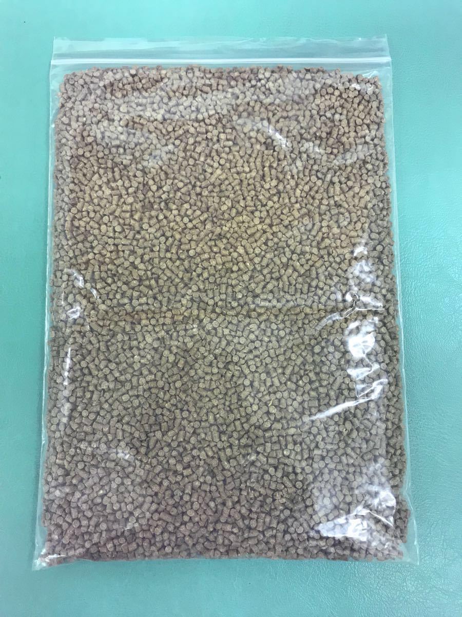2㎜ペレット500g入り らんちゅう 土佐金 琉金に最適なエサ 高タンパク餌 消化吸収の良い餌 粉やクズの少ない高品質(zhì)な餌です