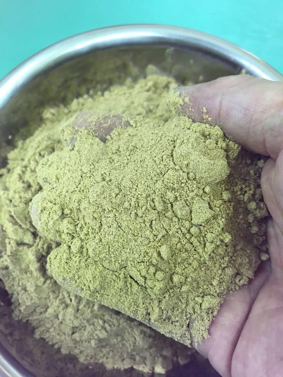 ベルツノガエル ツノガエル ヒキガエルの餌 パウダー餌 500g入り ビタミンミネラル豊富な餌 お腹にガスの熘まりにくい餌