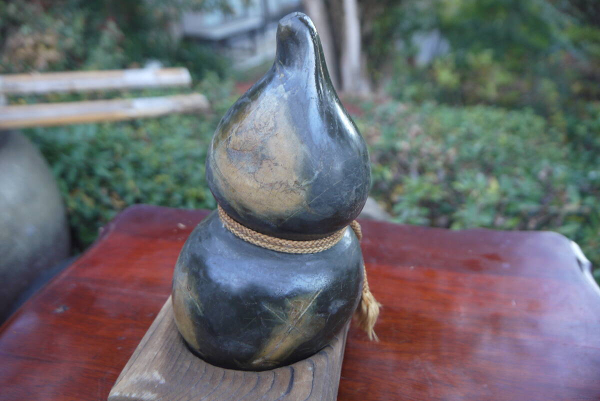 ★【TS40721】縁起物 鑑賞石 瓢箪 高さ17cm 重さ1.9㌔ 観賞石 水石 盆石 原石 自然石 天然石 希少 _画像5