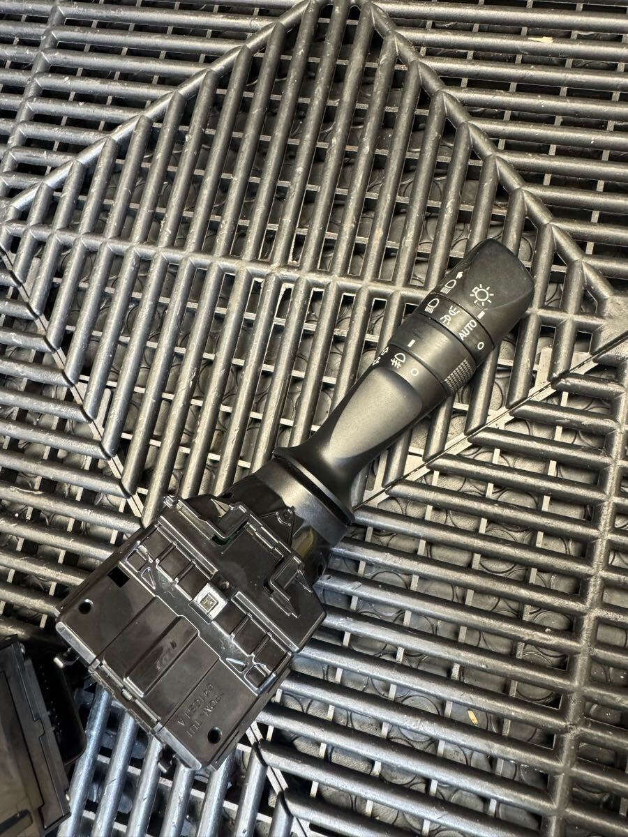 ムーヴ ムーブ LA150S LA160S コンビネーションスイッチ レバー ディマースイッチ　平成29年_画像3