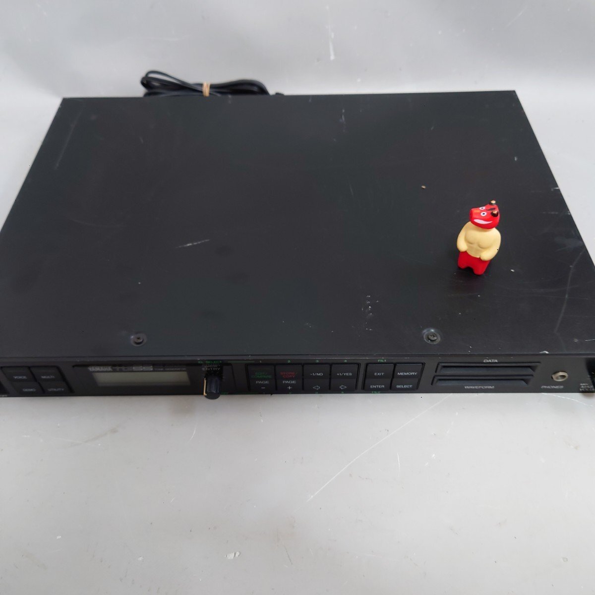 【動作品】YAMAHA TG55 トーンジェネレーター 音源モジュール 音色カードスロット搭載 送料無料（z-1897）