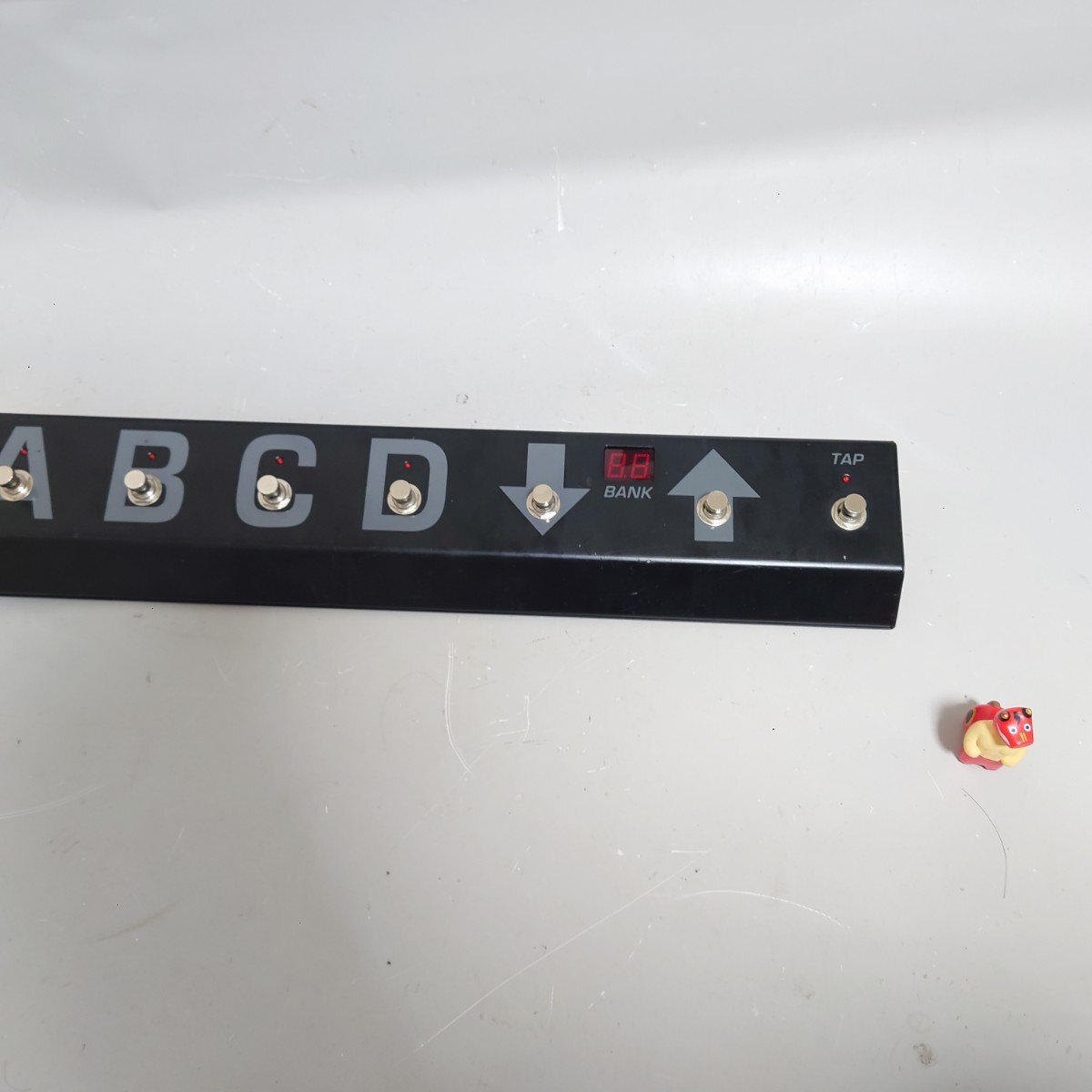 Hughes & Kettner FSM-432 рабочий товар бесплатная доставка корпус только MIDI панель foot контроллер состояние хороший бесплатная доставка (z-1708)