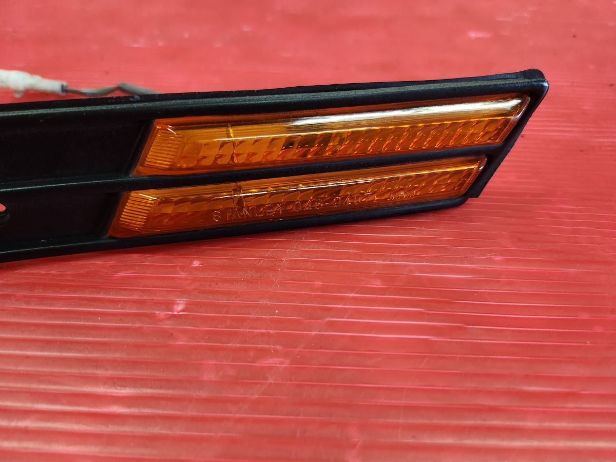  Mitsubishi A183A Starion оригинальный левый правый указатель поворота Stanley 046-047 Turn лампа 
