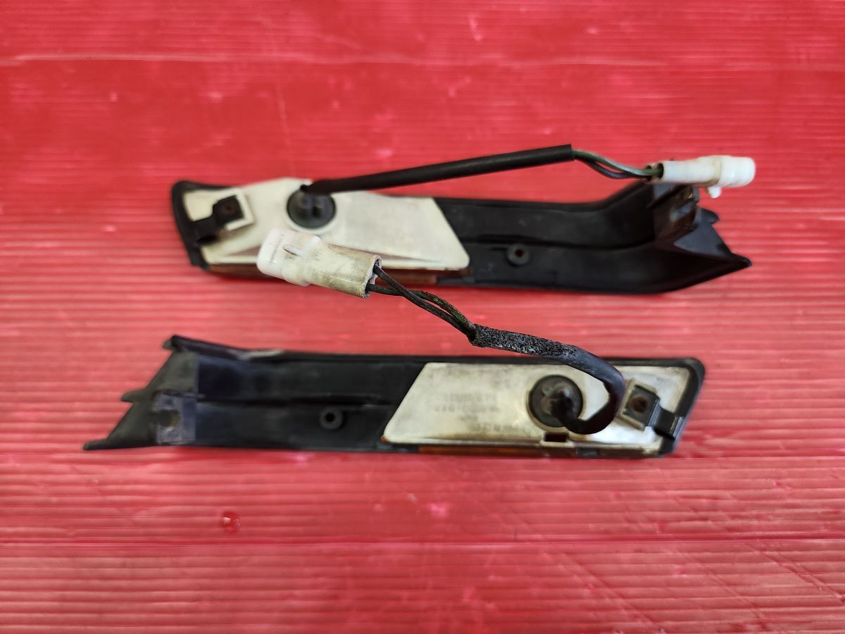  Mitsubishi A183A Starion оригинальный левый правый указатель поворота Stanley 046-047 Turn лампа 
