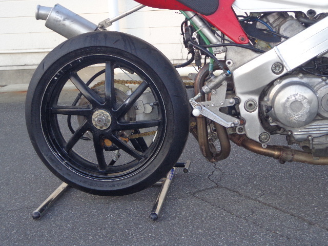 リヤスタンド　BA32-H001　バトルファクトリー　　　HRC　VFR750R（RC30）プロアーム 　　NSR250R（MC28）　VFR400R（NC30）　