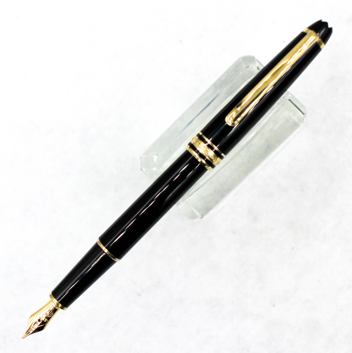 極美品 モンブラン マイスターシュテュック １４４（現(xiàn)クラシック） 萬(wàn)年筆 全金１４金クーゲルタイプＦニブ 純正コンバーター付 （也計(jì)）