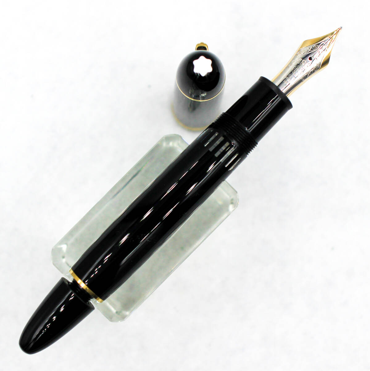 未使用 モンブラン マイスターシュテュック １４９ 萬年筆 １４Ｋ中白Ｍニブ ２段エボナイト芯 元箱付 MONTBLANC MEISTERSTUCK　 （也努）