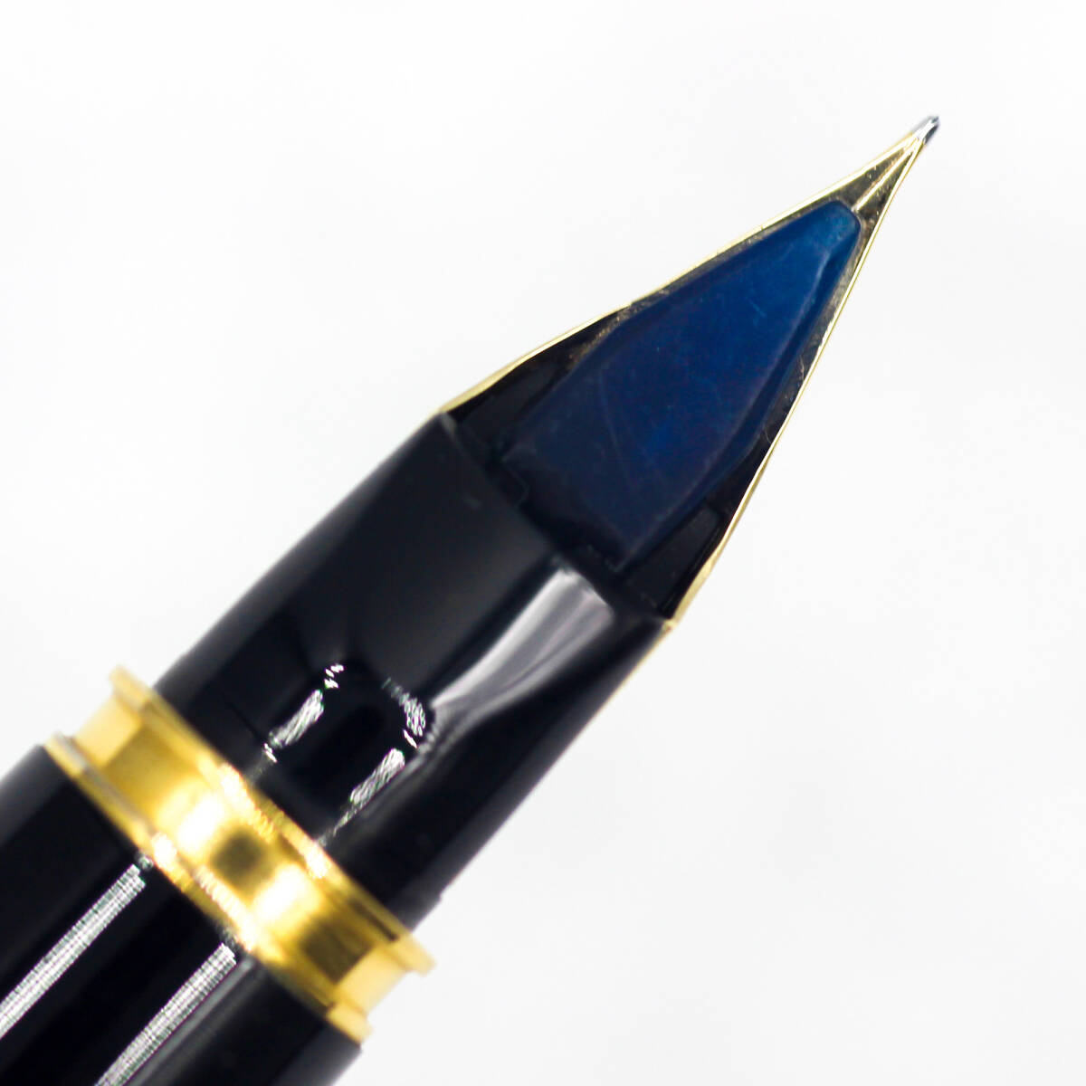 極美品 絶版 パイロット デラックス 漆 ブラック ゴールド?トリム 萬年筆 １４金ＥＦニブ 純正コンバーター付 PILOT （未努）