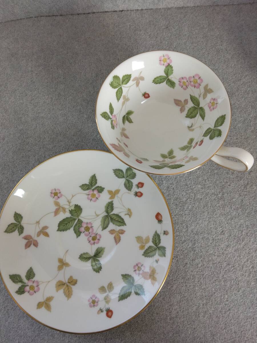 カップ＆ソーサー　ウエッジウッド　ティーカップ　ワイルドストロベリー　珈琲紅茶　食器_画像3