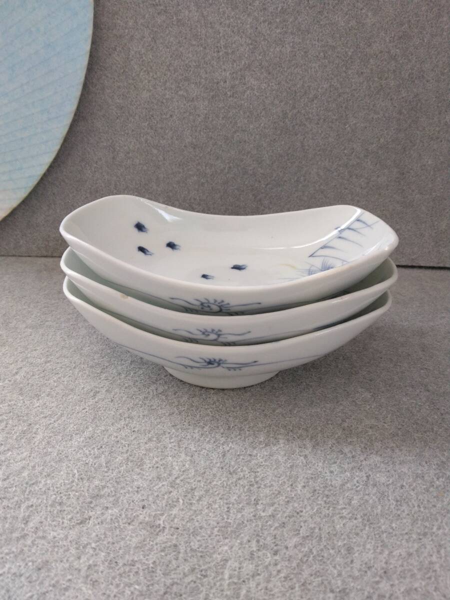 舟形皿　染付風景千鳥　手描き　白山　古陶磁　骨董　カケ小傷汚れあり　艦賞用　観賞用３枚ぐみ_画像10
