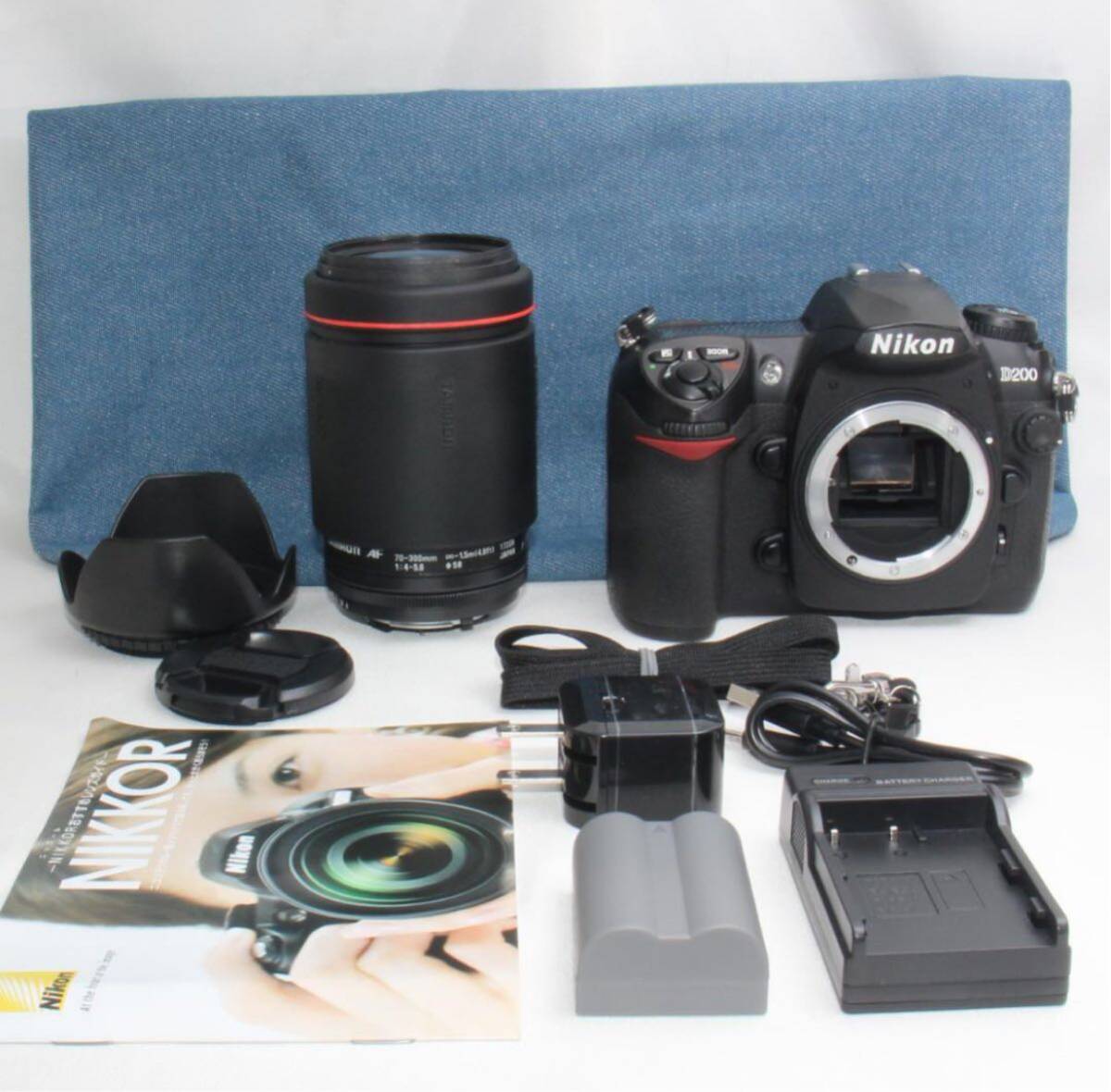 ❤️新品カメラバッグ付き❤️ ニコン D200 超望遠 300mm レンズ❤️ 新品カメラバッグ付き ニコン D200 超望遠 300mm レンズ