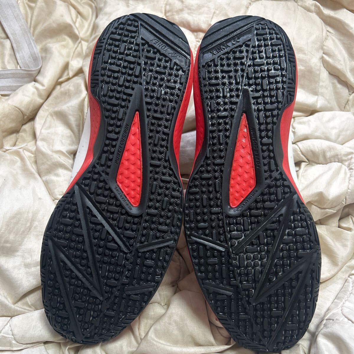中古良品！ヨネックス　パワークッション106 テニスシューズ　26.5㎝　送料600円