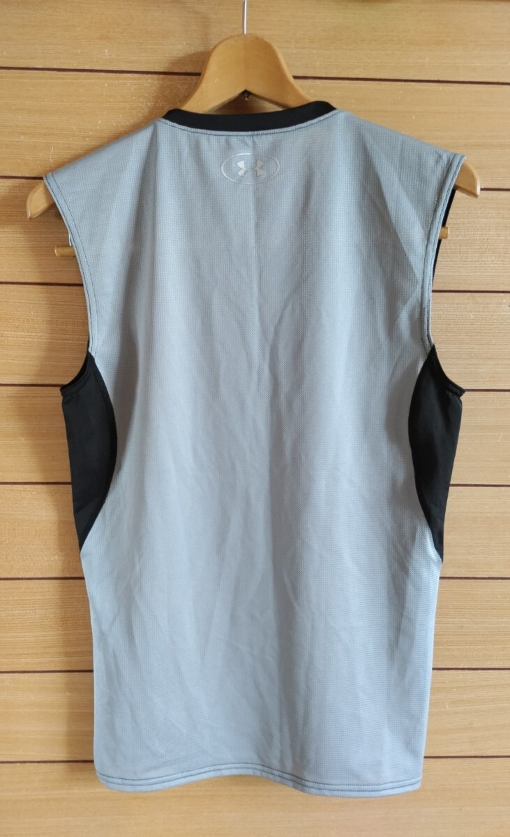 UNDER ARMOUR アンダーアーマーメンズ　 ノースリーブシャツ　サイズ　XL