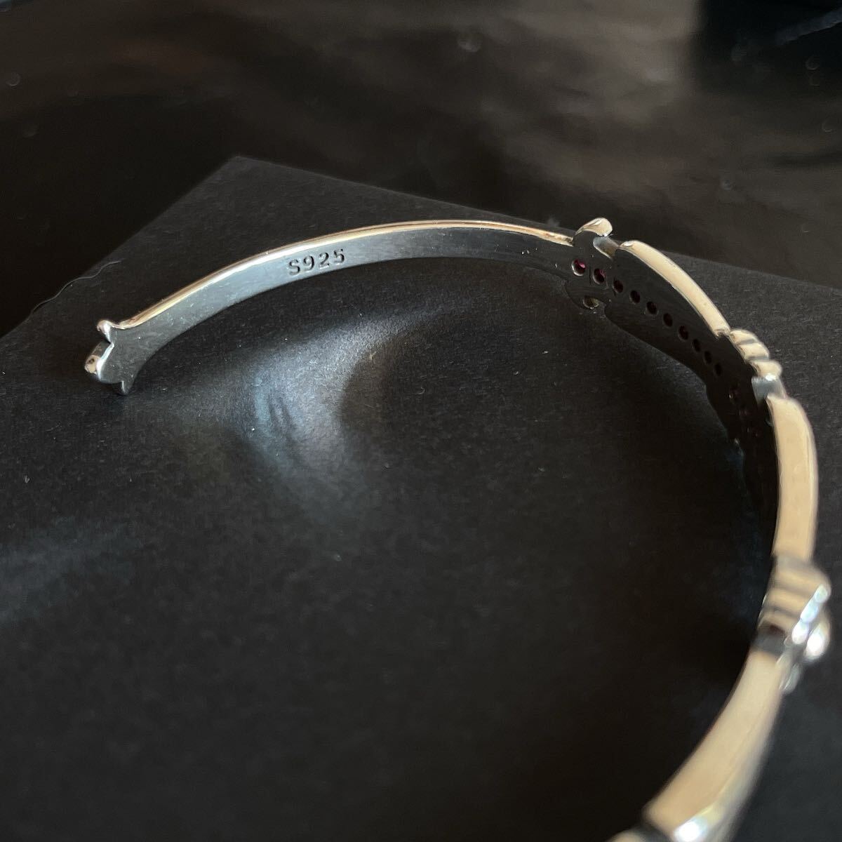 クロス　バングル　赤ピンク　シルバー　silver９２５　刻印入り
