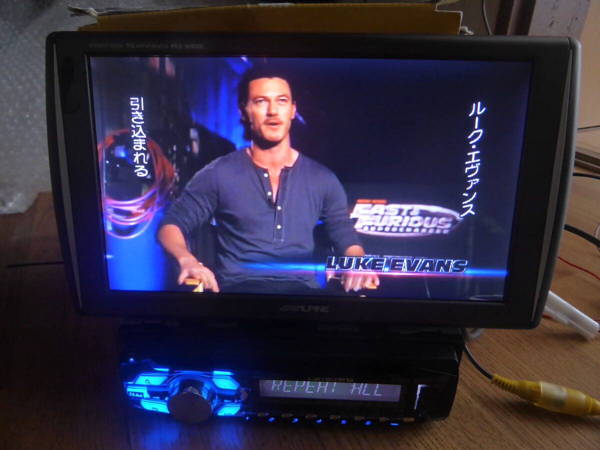 きれいです　carrozzeria　カロッツェリア　DVDプレイヤー　DVH-570　リモコン付き