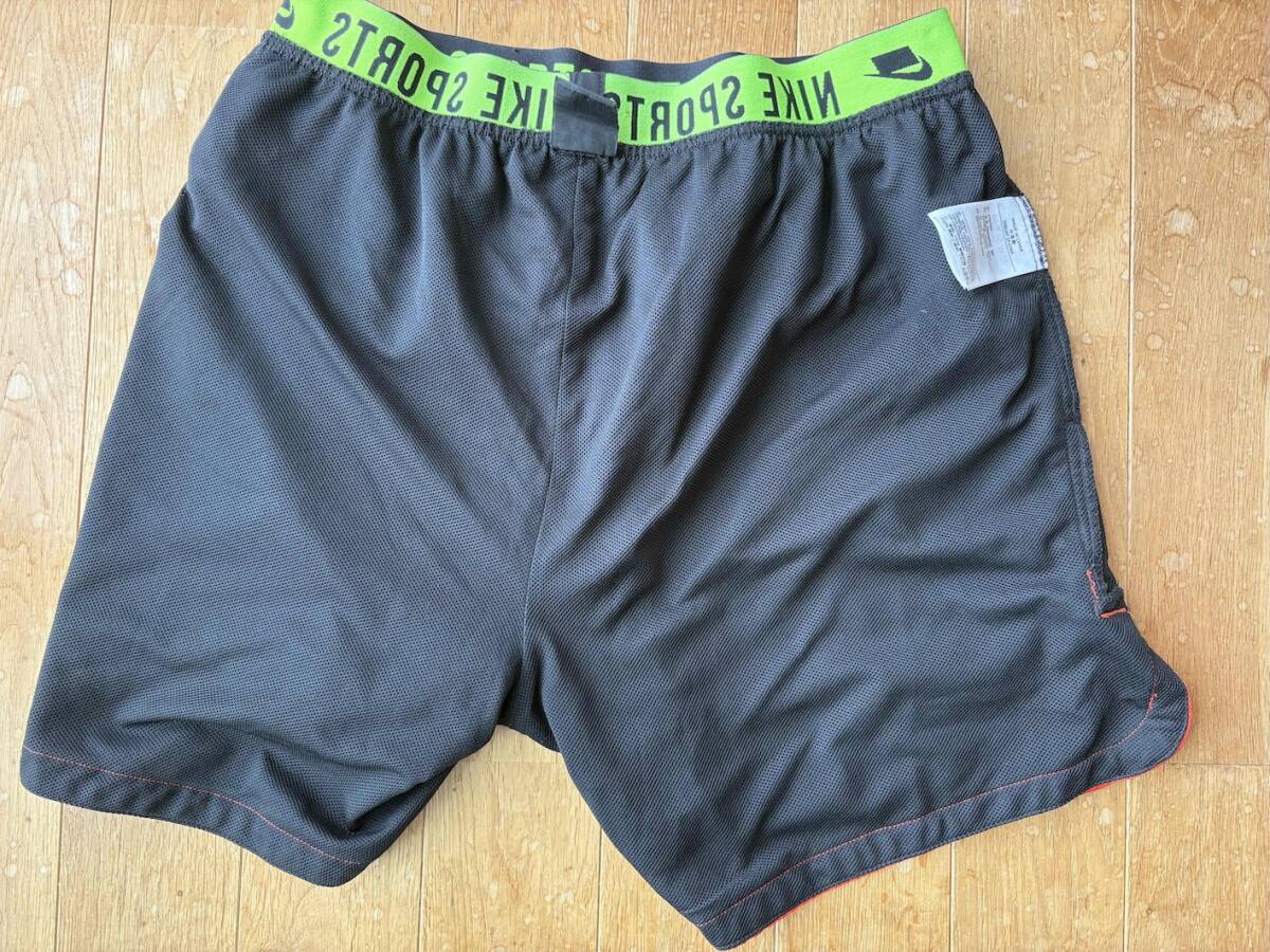 nike SPORTS WEAR ナイキ スポーツ ウェア ショーツ ショート パンツ Mサイズ ブロックロゴ ランニング acg running 美品 ショートパンツ