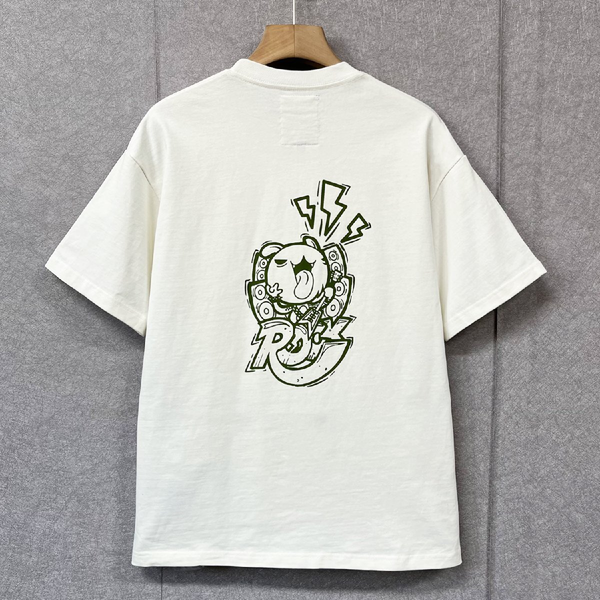 絶賛?半袖Tシャツ 定価2萬◆Emmauela?イタリア?ミラノ発◆高級(jí) 快適 伸縮性 ロック ストリート ゆったり 男女兼用 人気 L/48サイズ