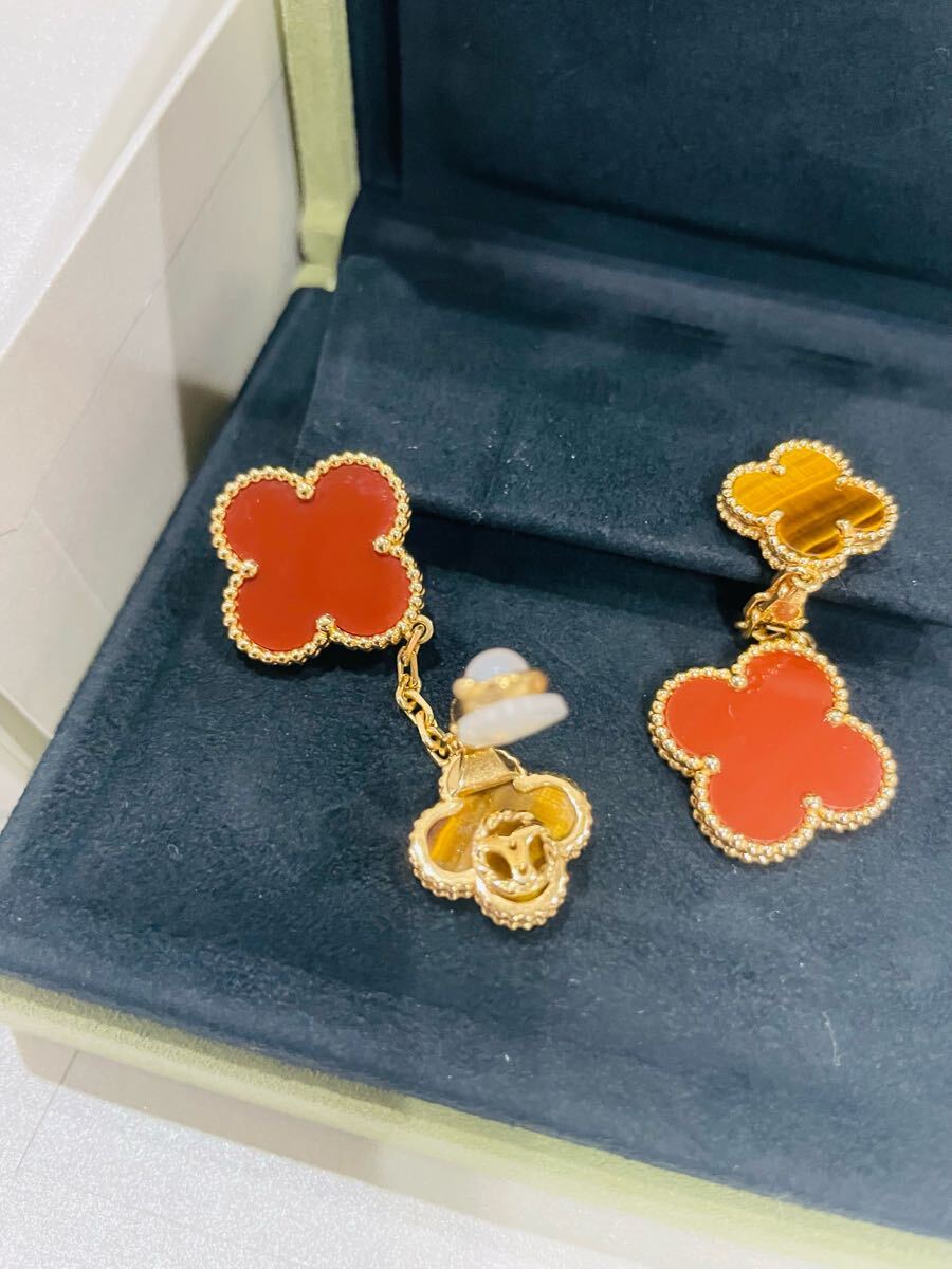 付属品完備　 ヴァンクリーフ&アーペル アルハンブラ イヤリング 2モチーフ カーネリアン タイガーズアイ 運気アップ！　K18YG VCARN5JR00 _画像3