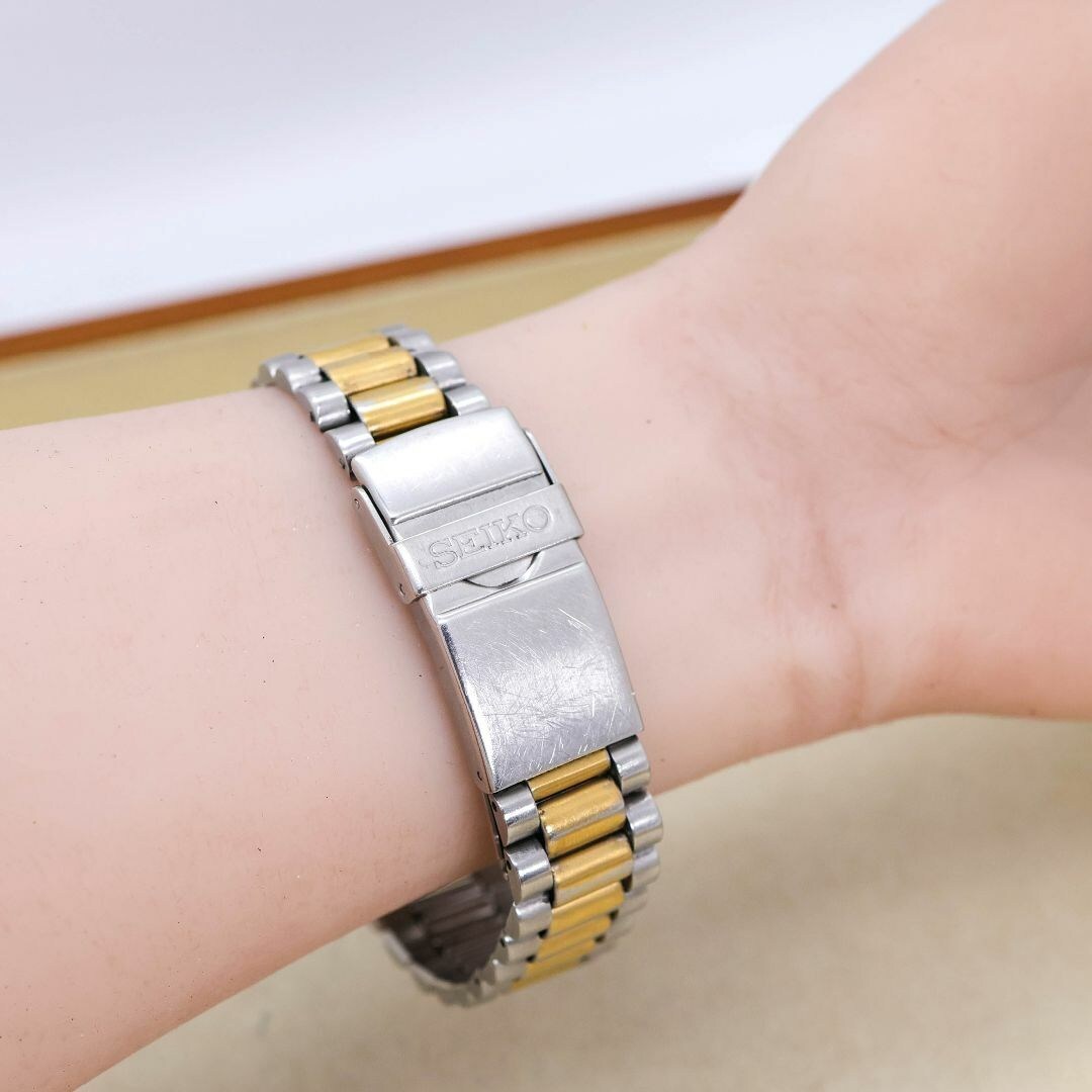 【稼働品】 SEIKO SCUBA 腕時計 ゴールド 回転ベゼル 防水 稼働 SEIKO SCUBA 腕時計 ゴールド 回転ベゼル 200m防水2052