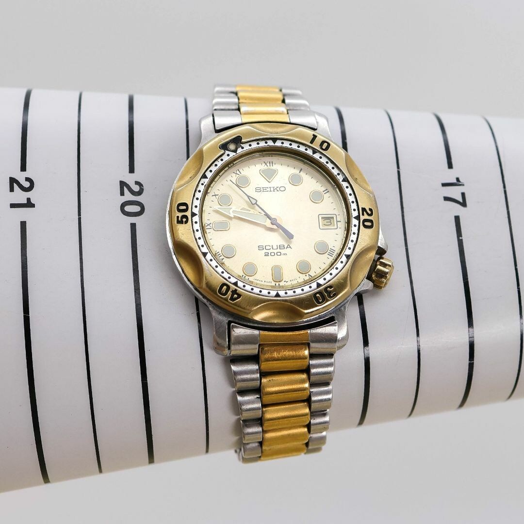 【稼働品】 SEIKO SCUBA 腕時計 ゴールド 回転ベゼル 防水 稼働 SEIKO SCUBA 腕時計 ゴールド 回転ベゼル 200m防水2052