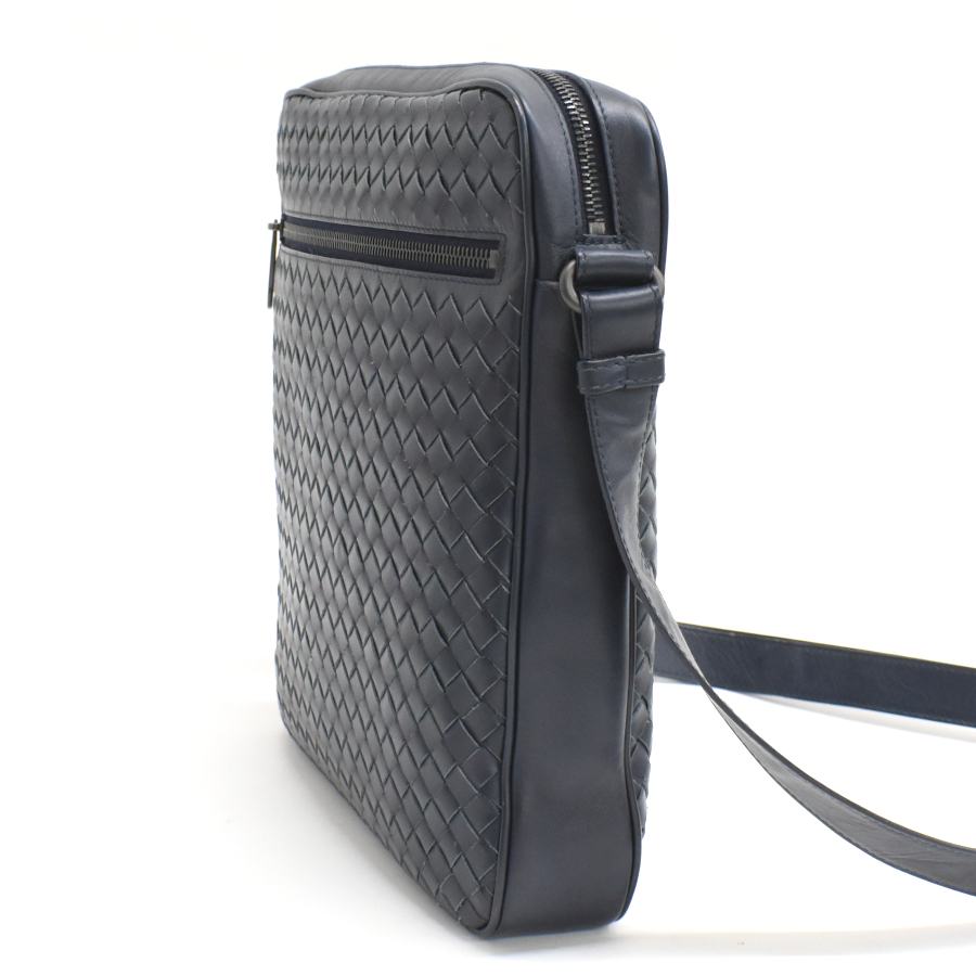 ボッテガヴェネタ クロスボディ ショルダーバッグ イントレチャート レザー ネイビー BOTTEGA VENETA