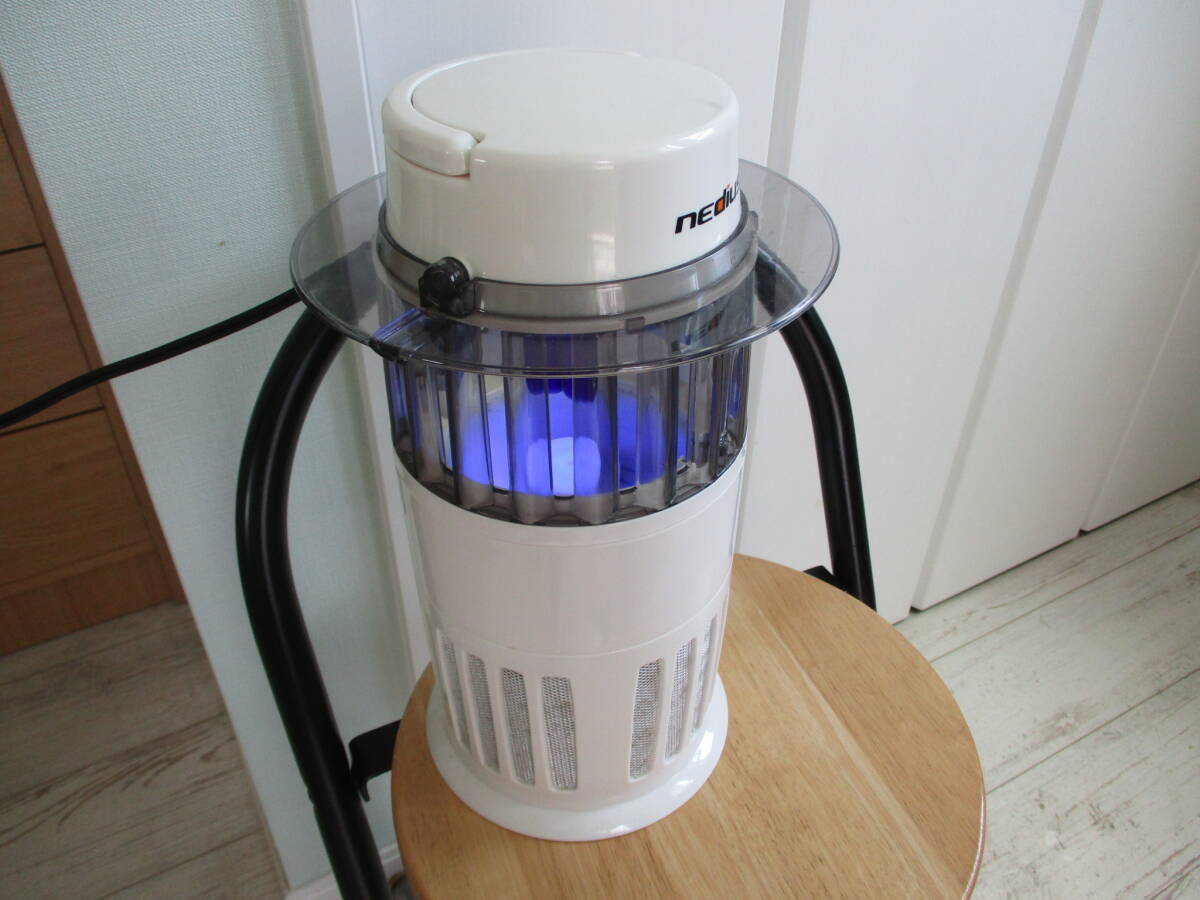 　スイデン　　吸引式捕蟲器　　NMT-15A1JG-W 　中古動作品