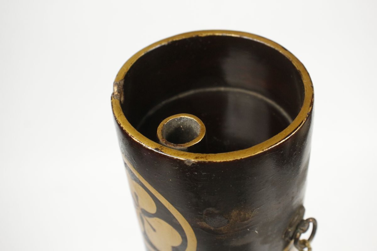 【LIG】時代名品 黒漆塗金蒔絵 家紋入水筒 大型65㎝ 五七桐紋 丸に片喰紋 金縁 長筒 旧家収蔵品 [.YR]25.3_画像5