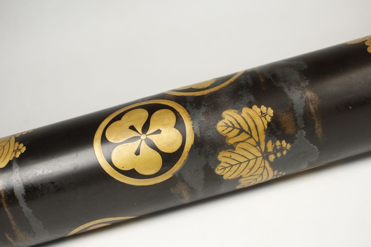 【LIG】時代名品 黒漆塗金蒔絵 家紋入水筒 大型65㎝ 五七桐紋 丸に片喰紋 金縁 長筒 旧家収蔵品 [.YR]25.3_画像10