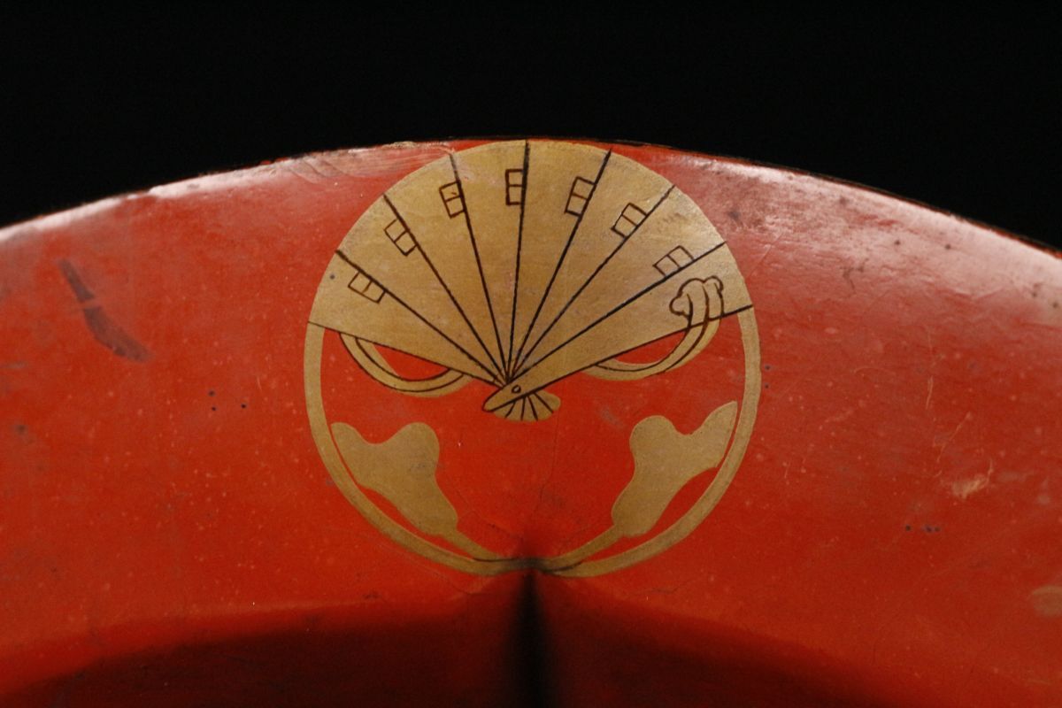 【LIG】時代武具 木制 扇文蒔絵陣笠 內(nèi)朱涂 甲冑 時代武具 [.O]25.5