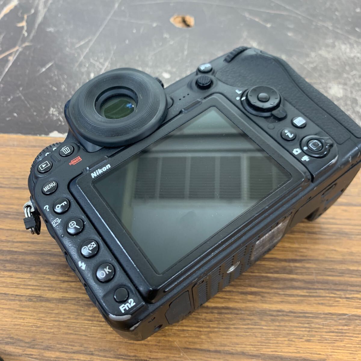 中古品 Nikon D500 ボディ デジタル一眼レフカメラ ニコン デジタルカメラ 